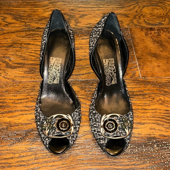 Vintage Authentic Salvatore Ferragamo Tweed Floral Designed Heels Size 7 - Picture 2 of 8